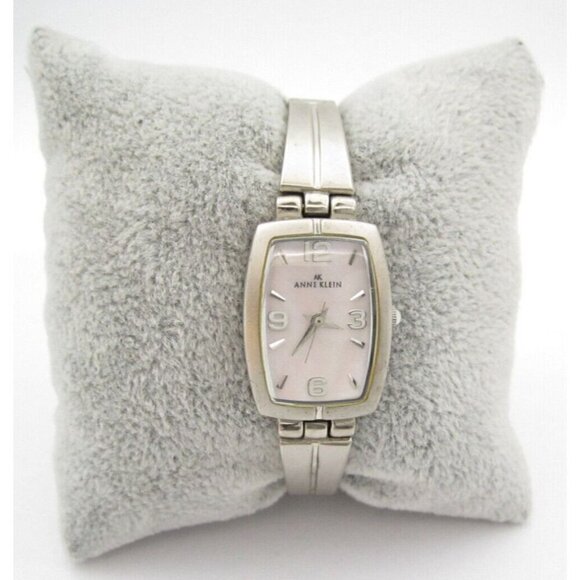 Women Anne Klein Quartz WR Analog 19mm Dial Causal Watch (G585) - Picture 1 of 9